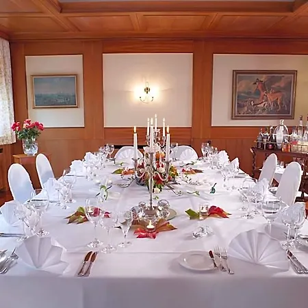 Schloss 4*